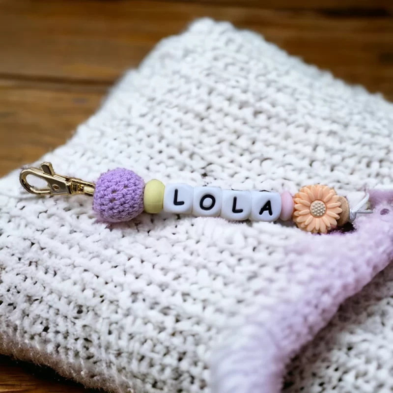 fopspeenkettingen-bijtringen-sleutelhanger-lola