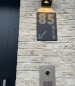 Huisnummer op leisteen - Afbeelding 3