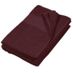 Kariban K113 badlaken in kleur Bordeaux, personaliseerbaar met borduring